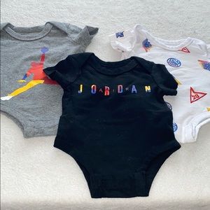 3 Jordan newborn body suits